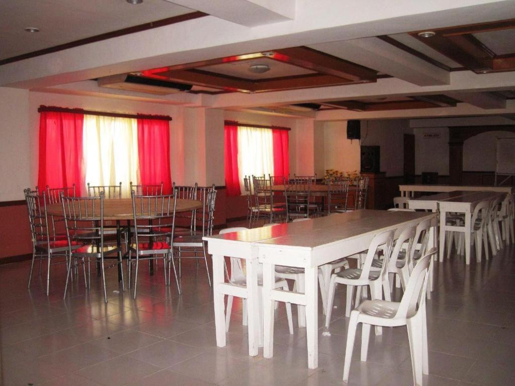 Magayon Hotel Legazpi Exterior photo