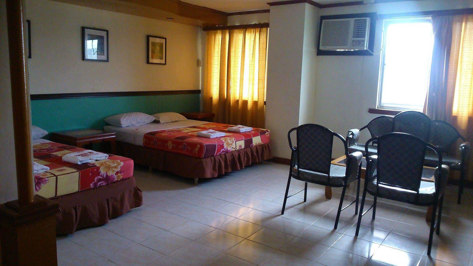 Magayon Hotel Legazpi Exterior photo